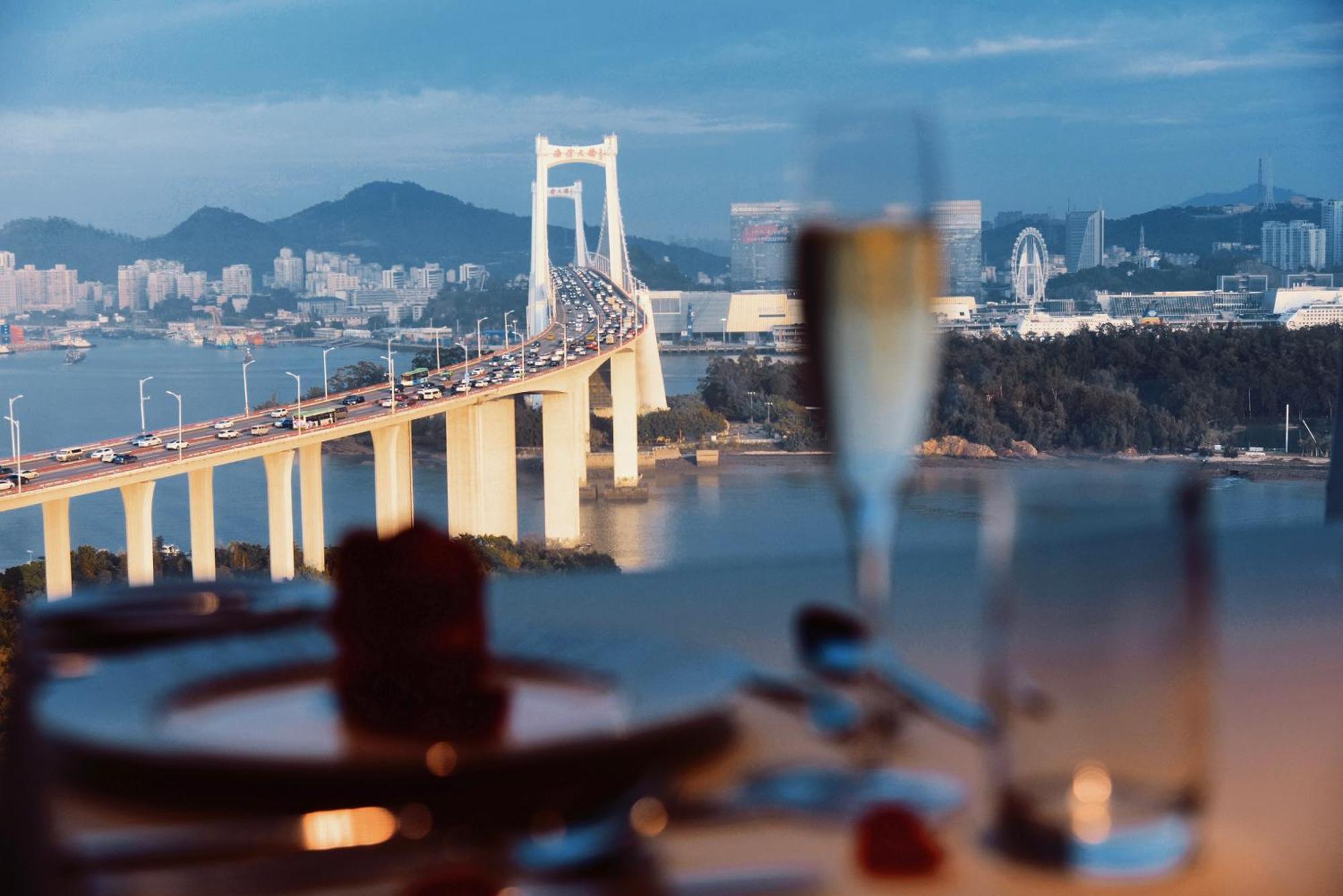 Hualuxe Xiamen Haicang Habour View 외부 사진